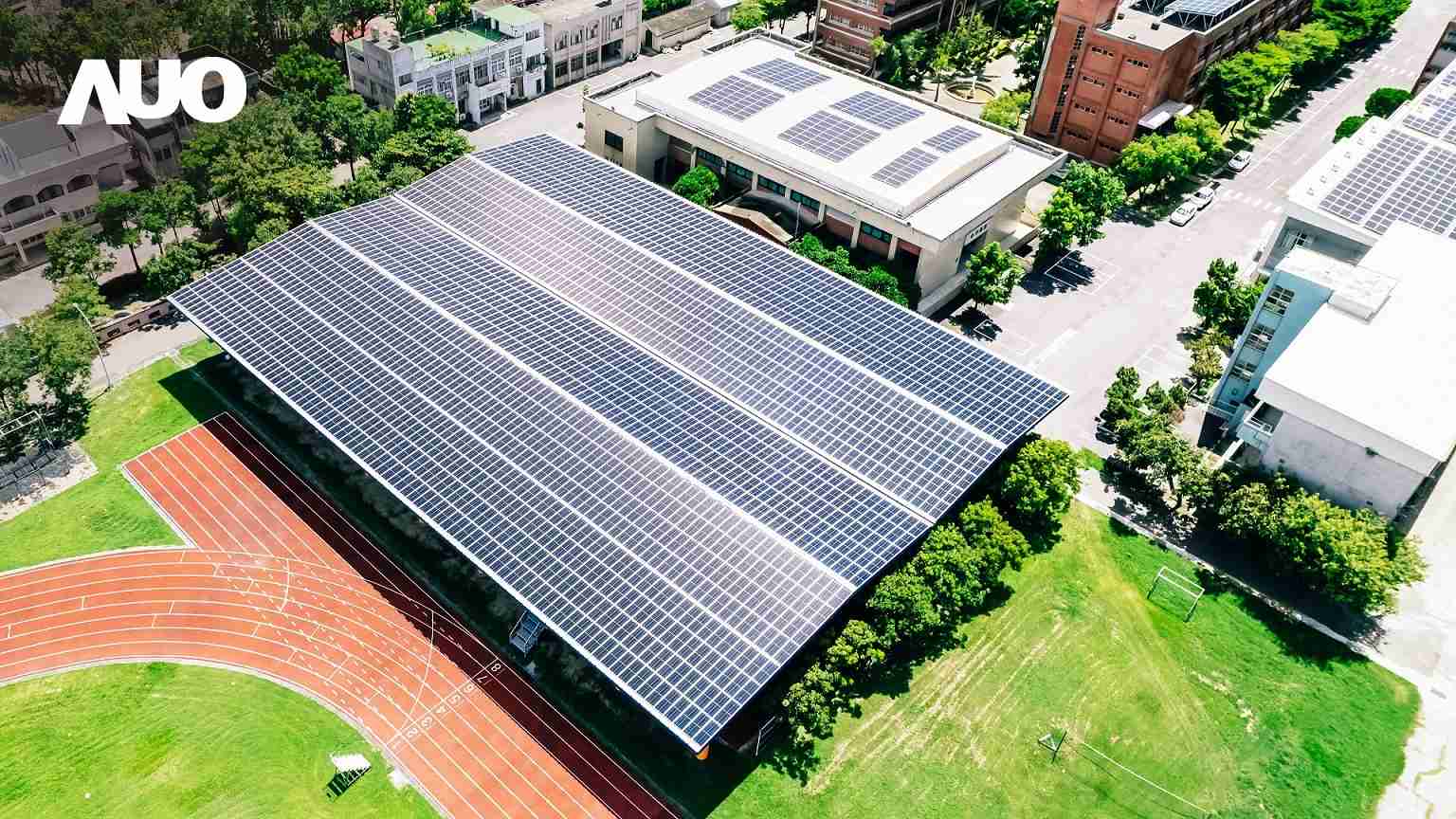 888.BY集团电子游戏SunSteel光电整合型浪板具备快速安装、、、轻量化优势，，，，可提升15%发电效能，，，，通过国际IEC与台湾VPC认证安全、、防漏、、、耐候标准